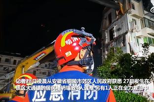 凯塞多补时放倒埃默森送点，帕奎塔主罚点球命中